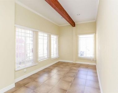 612 W Alabama Street - Photo Thumbnail 14