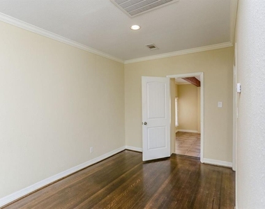 612 W Alabama Street - Photo Thumbnail 18