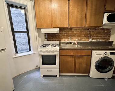 405 West 49th Street - Photo Thumbnail 3