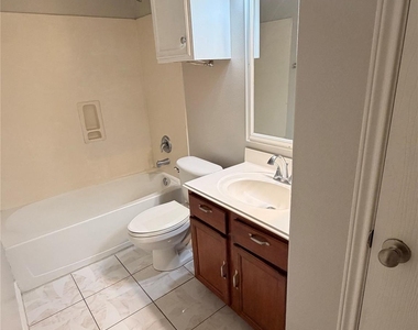 1418 Carolina Grove Lane - Photo Thumbnail 9