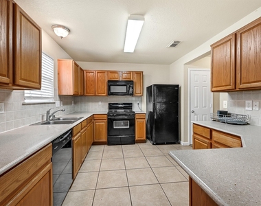 7507 Cypress Edge Drive - Photo Thumbnail 5