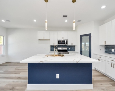 4606 Mallow Street - Photo Thumbnail 12