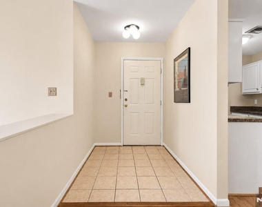 555 Riverside - Photo Thumbnail 2