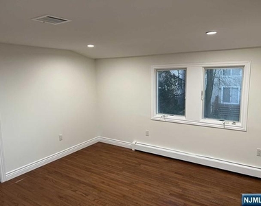 32 Prospect - Photo Thumbnail 11