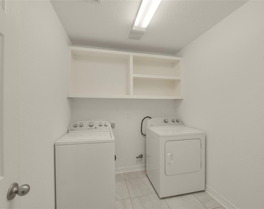 10919 Walts Run Lane - Photo Thumbnail 9