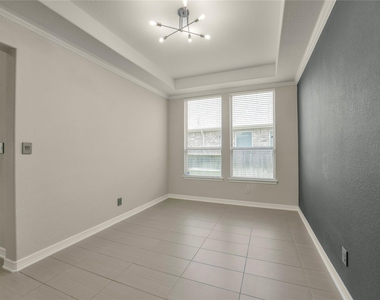 10919 Walts Run Lane - Photo Thumbnail 13