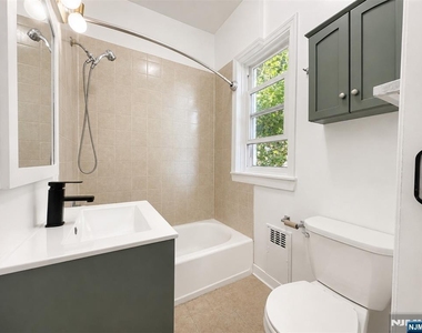 22 Harrison - Photo Thumbnail 14