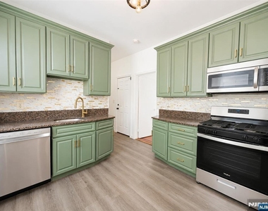 22 Harrison - Photo Thumbnail 1