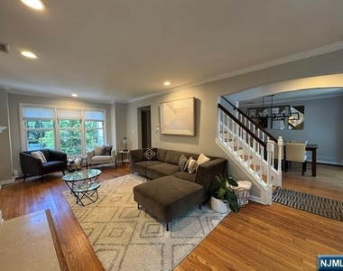 575 Knickerbocker - Photo Thumbnail 1