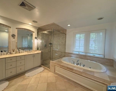 575 Knickerbocker - Photo Thumbnail 16