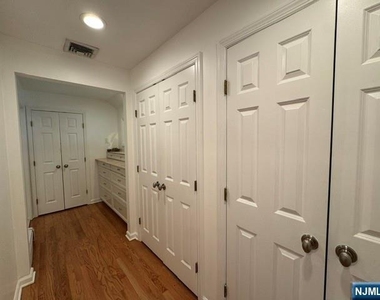 575 Knickerbocker - Photo Thumbnail 15
