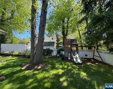 575 Knickerbocker - Photo Thumbnail 22