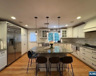 575 Knickerbocker - Photo Thumbnail 7
