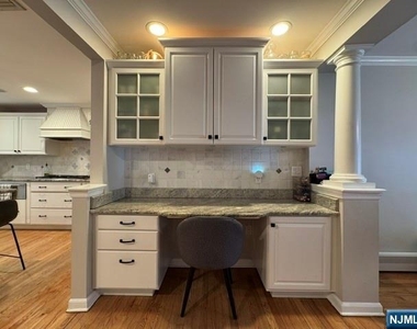 575 Knickerbocker - Photo Thumbnail 6