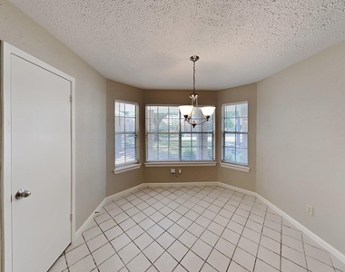 6610 Bellfield Manor Lane - Photo Thumbnail 2