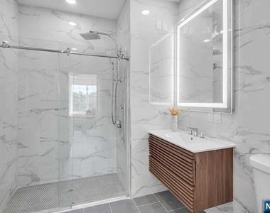 35 Jefferson - Photo Thumbnail 10