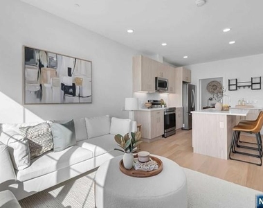 35 Jefferson - Photo Thumbnail 6