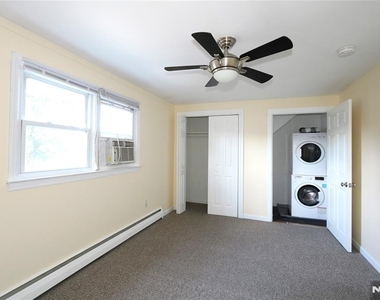 47 Van Dyke - Photo Thumbnail 14