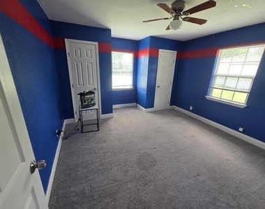 309 Evans Street - Photo Thumbnail 4