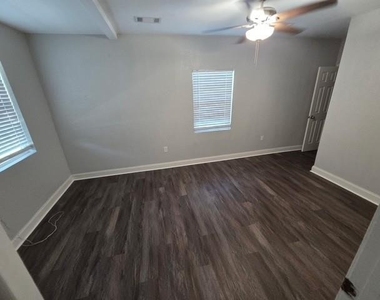 309 Evans Street - Photo Thumbnail 6