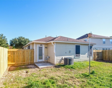 21219 Misty Brook Bend Lane - Photo Thumbnail 19