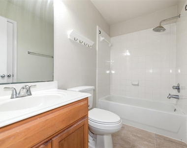 21219 Misty Brook Bend Lane - Photo Thumbnail 15