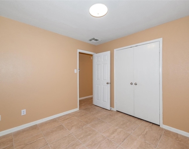 21219 Misty Brook Bend Lane - Photo Thumbnail 10