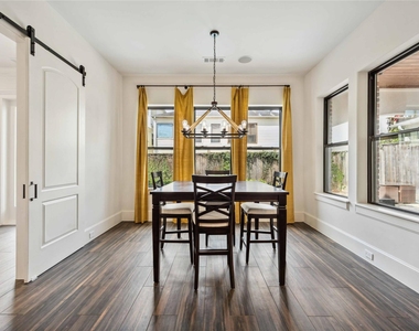 215 Malone Street - Photo Thumbnail 12
