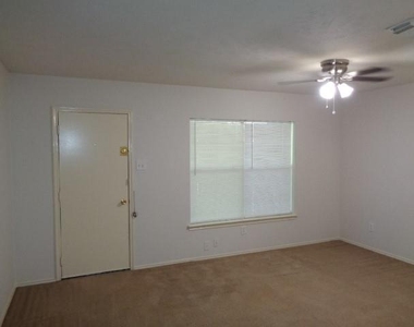 20107 Beechview Ln - Photo Thumbnail 3