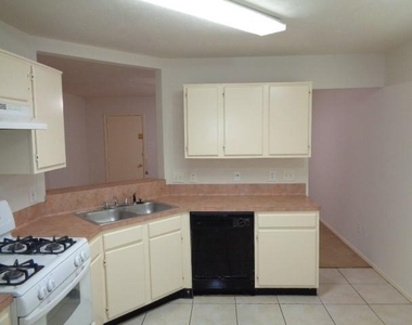 20107 Beechview Ln - Photo Thumbnail 10