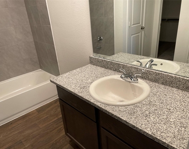 396 Road 5138 - Photo Thumbnail 6