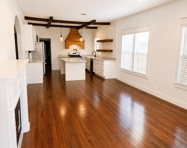 6816 Sherman Street - Photo Thumbnail 4