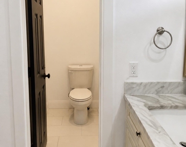6816 Sherman Street - Photo Thumbnail 10