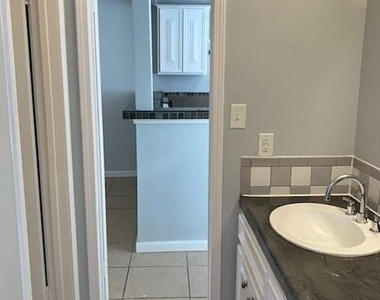 543 W 27th Street - Photo Thumbnail 11