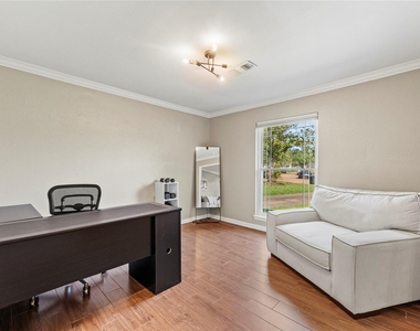 6031 Mcknight Street - Photo Thumbnail 9