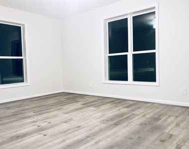 2531 Watts Street - Photo Thumbnail 5