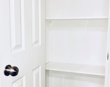 2531 Watts Street - Photo Thumbnail 2