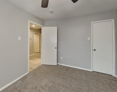 1327 Coppercrest Drive - Photo Thumbnail 13