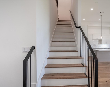 9806 Blissful Prairie Lane - Photo Thumbnail 13