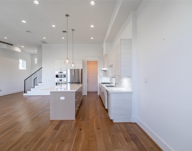9806 Blissful Prairie Lane - Photo Thumbnail 10