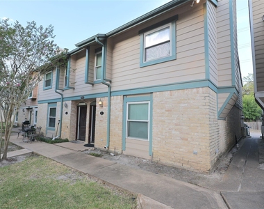 720 Memorial Mews Street - Photo Thumbnail 14