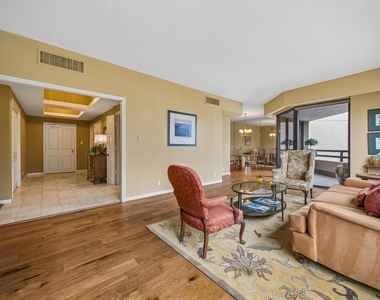 101 Westcott Street - Photo Thumbnail 5