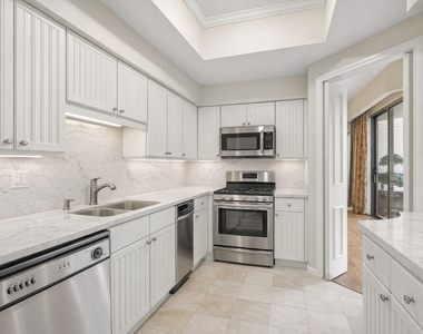 101 Westcott Street - Photo Thumbnail 7