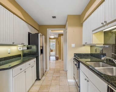 101 Westcott Street - Photo Thumbnail 8