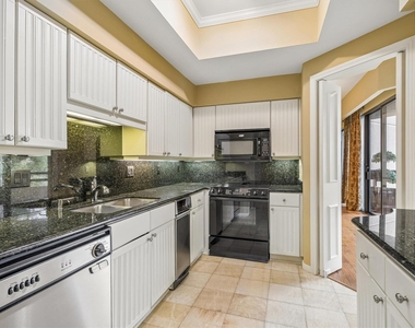 101 Westcott Street - Photo Thumbnail 6