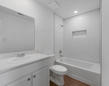 2106 Hyde Acres Street - Photo Thumbnail 9