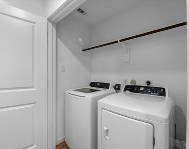 2106 Hyde Acres Street - Photo Thumbnail 11