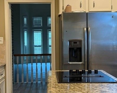 907 Goldfinch Avenue - Photo Thumbnail 18