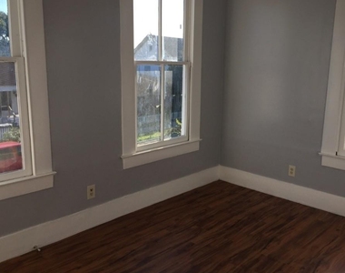 2806 Avenue M 1/2 - Photo Thumbnail 2