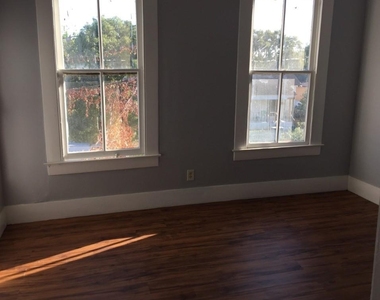 2806 Avenue M 1/2 - Photo Thumbnail 4